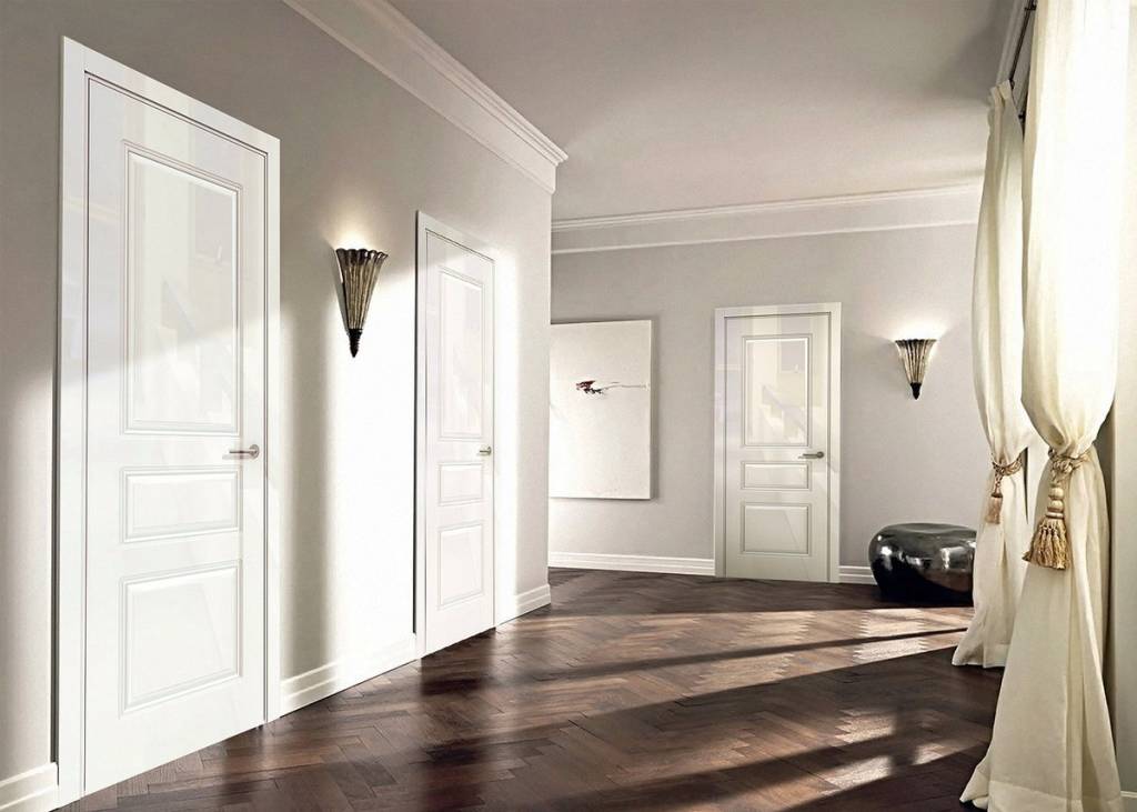 Дизайн белых межкомнатных дверей